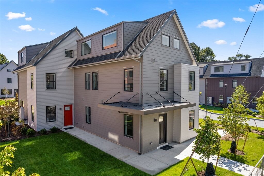 Property Photo:  5A Wilson St 5A  MA 01760 