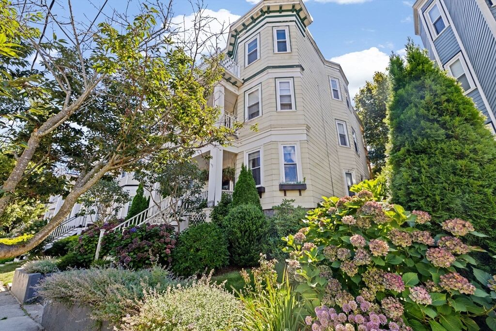 Property Photo: 41 Rosemont St #3 MA 02122