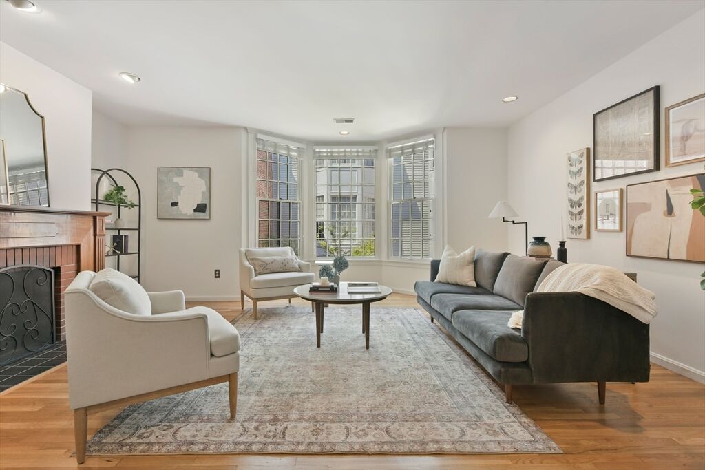 Property Photo:  40 Joy St 4  MA 02114