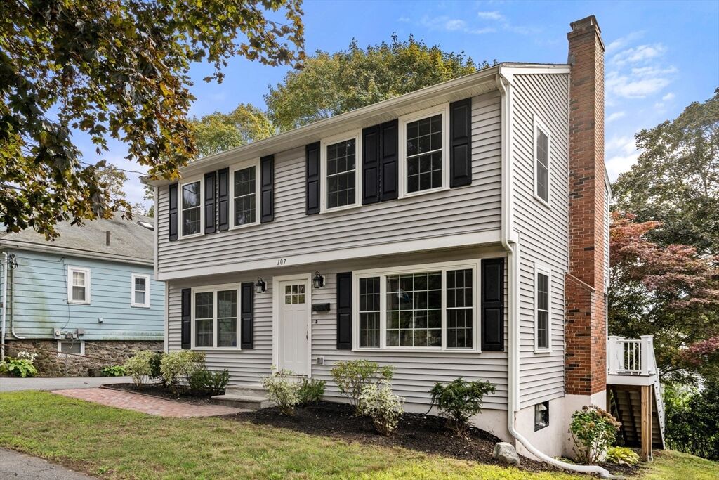 Property Photo:  107 Waverly Street  MA 02476 