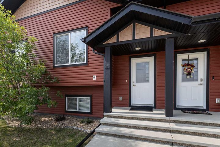 Property Photo: 4324 Homestead Road AB T4L 0J3