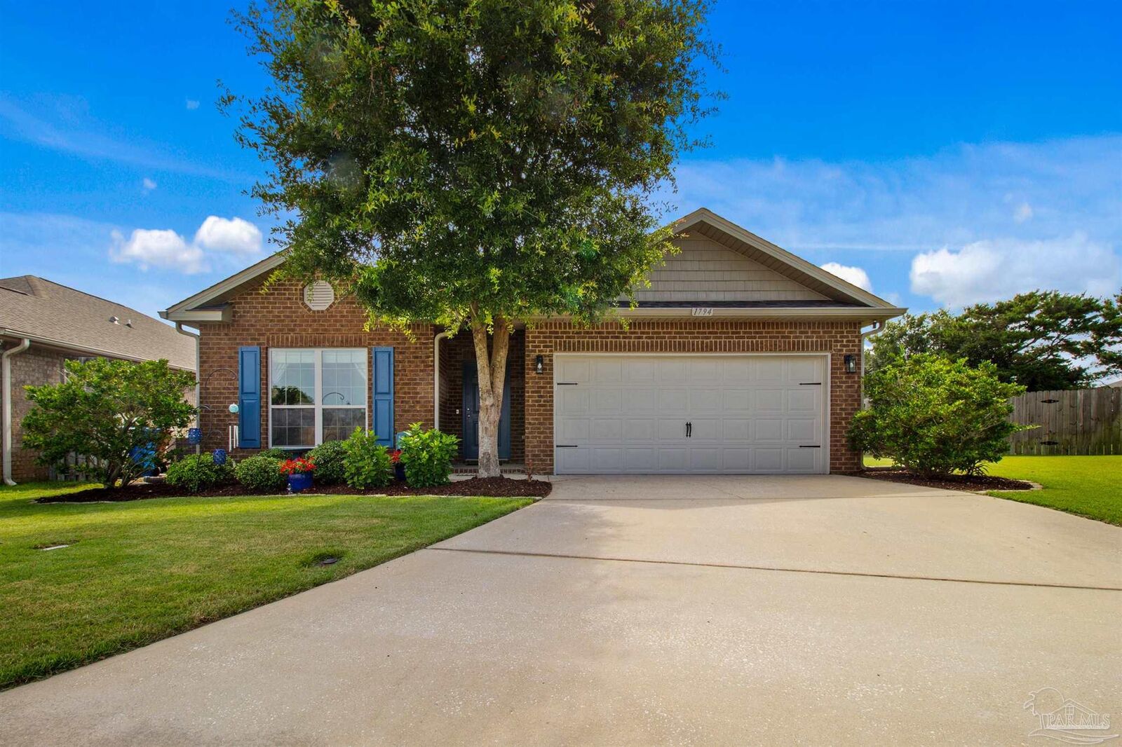 Property Photo: 1794 Coast Ct FL 32563