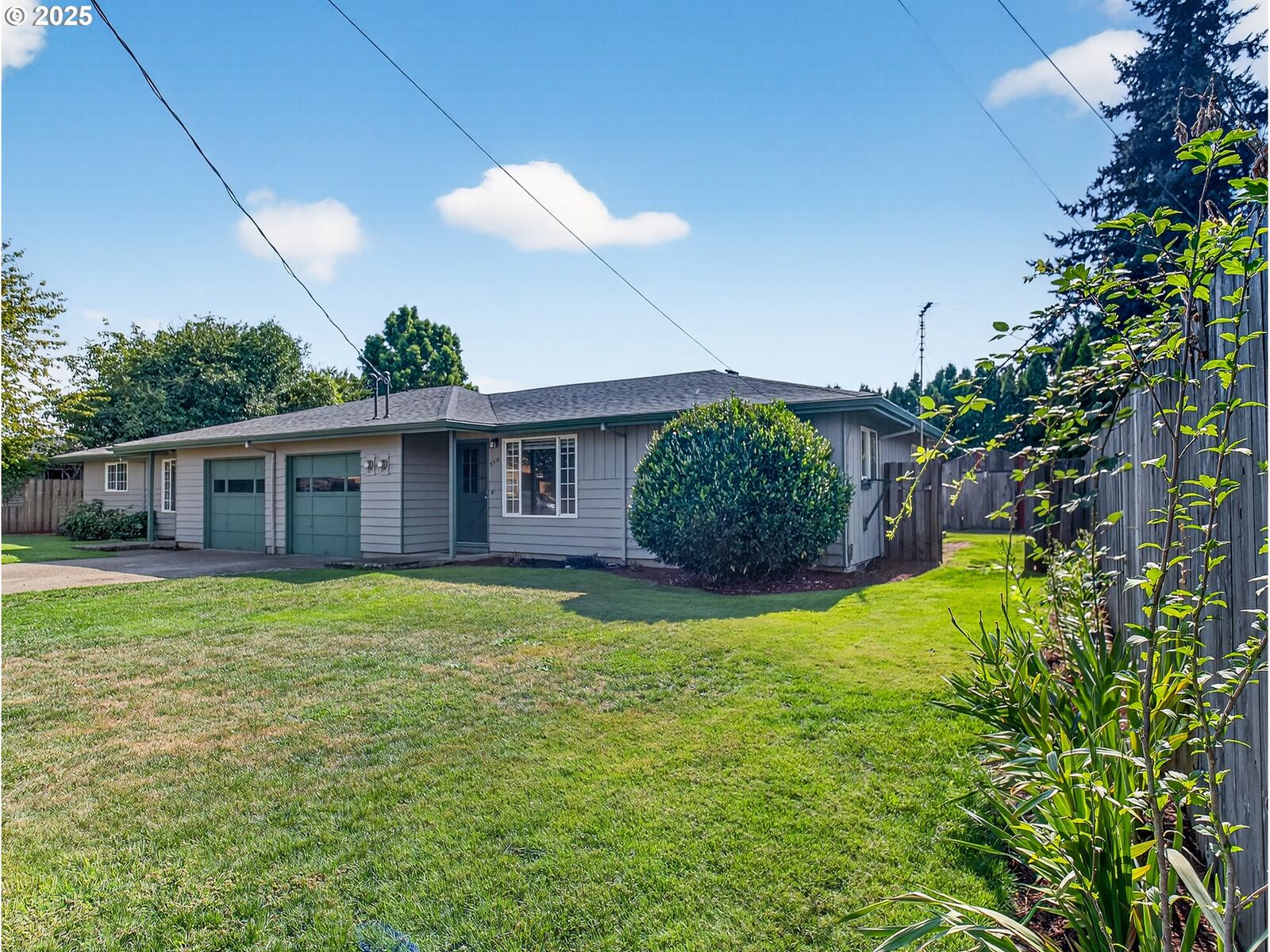 Property Photo:  3316 G St  OR 97032 