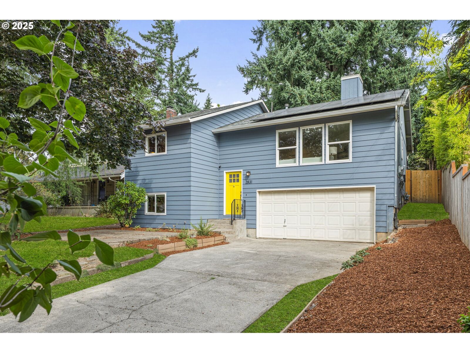 Property Photo: 2831 SW Moss St OR 97219