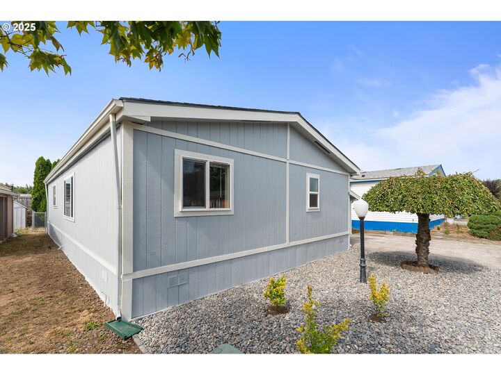 Property Photo:  13217 NE 59th St 81  WA 98682 