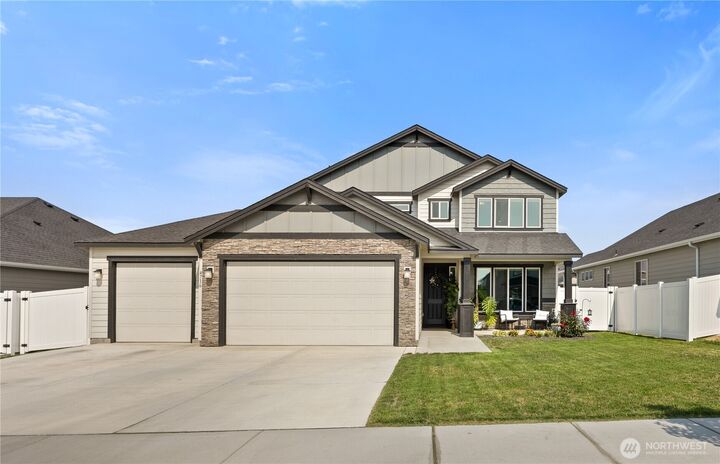 Property Photo:  4716 W Junco Street  WA 98837 