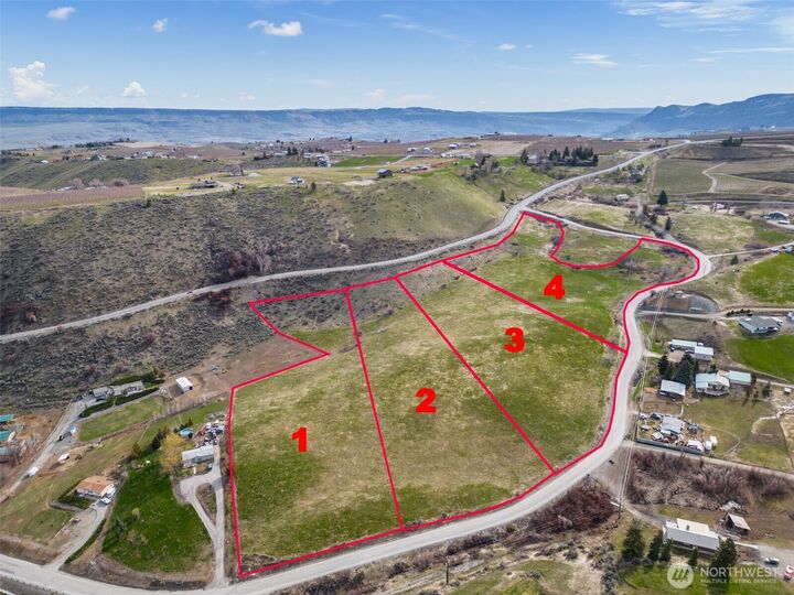 Property Photo: 4 Nna Wheeler Hill Road WA 98801