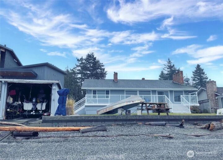 175  Utsalady Road  Camano Island WA 98282 photo