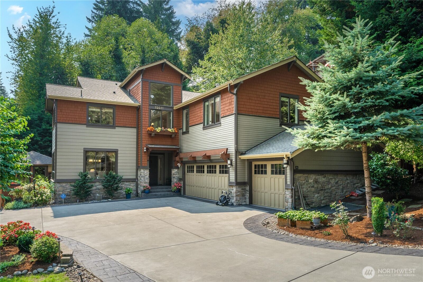 Property Photo:  15511 SE 16th Street  WA 98007 