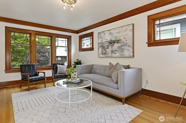 Property Photo: 5722 25th Avenue NE WA 98105