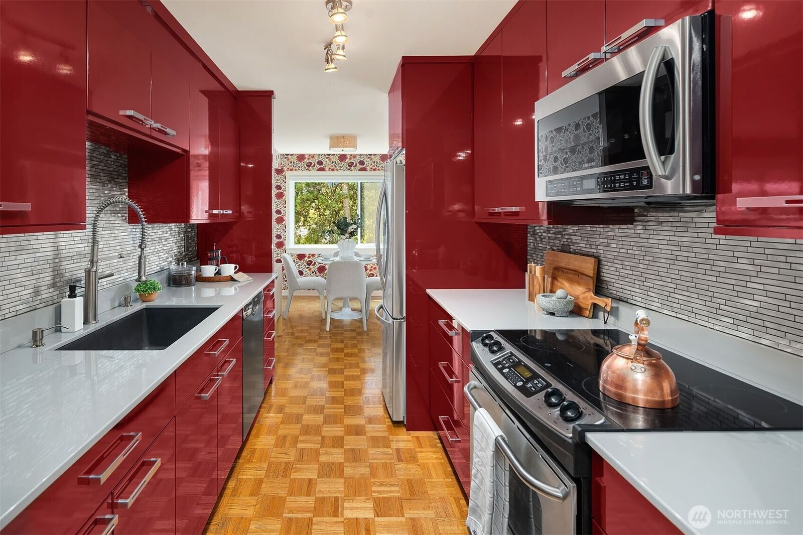 Property Photo: 2501 Canterbury Lane E 316 WA 98112