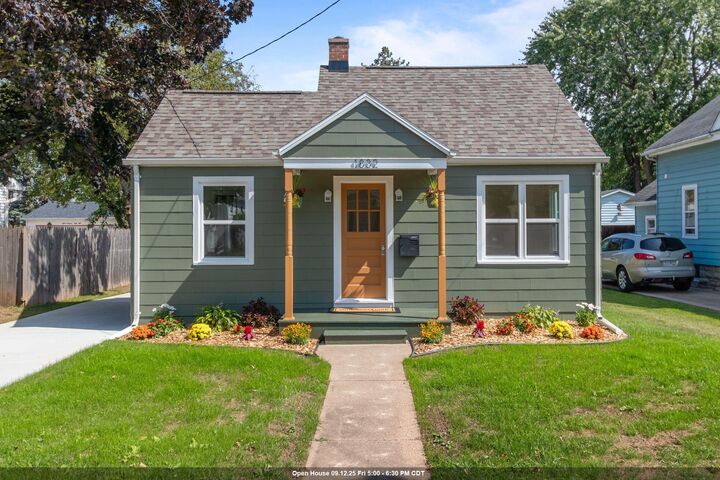 1832 Mt Vernon Street  Oshkosh WI 54901 photo