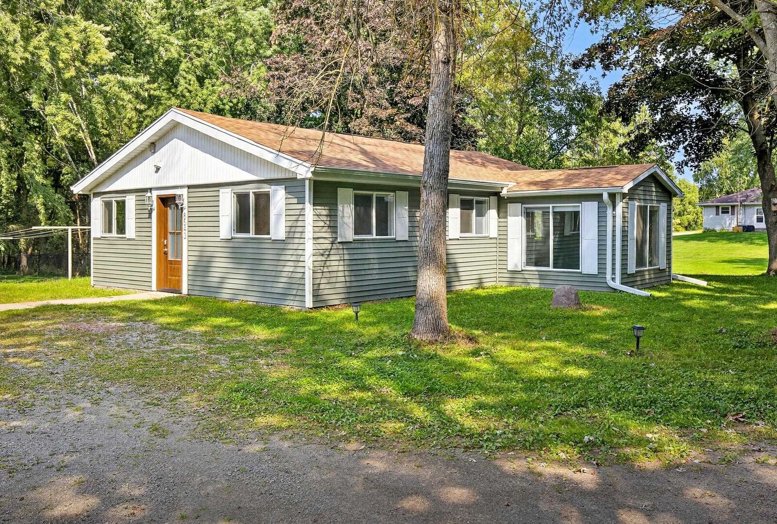 Property Photo:  8543 Oak Lane  WI 54947 