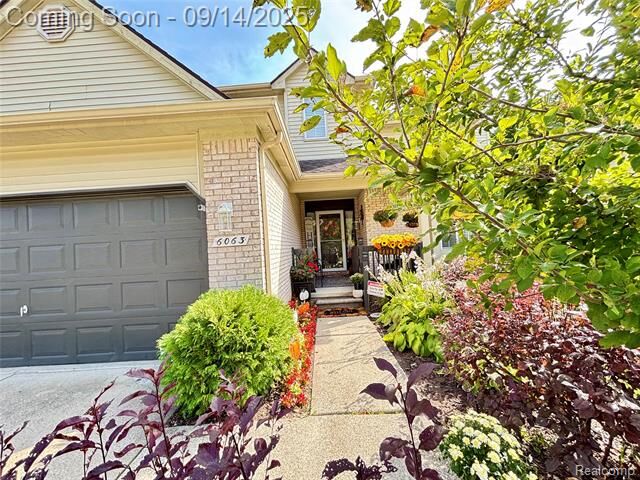 Property Photo:  6063 Woodridge Lane  MI 48439 