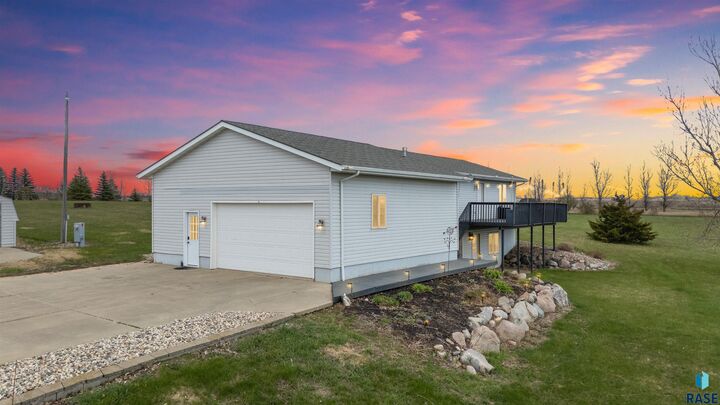Property Photo:  25756 454th Ave  SD 57048-6205 