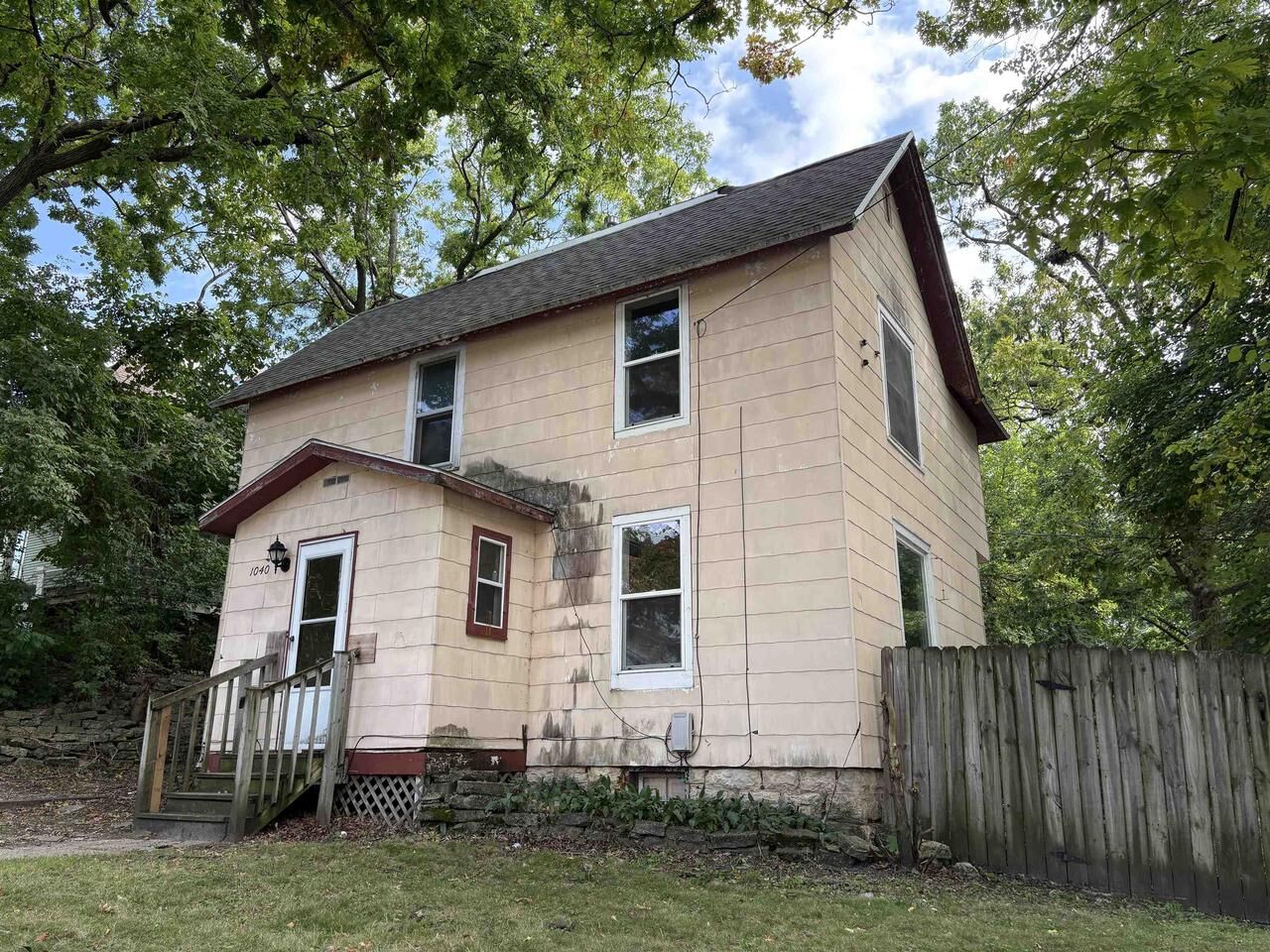 Property Photo:  1040 Carrington Street  WI 53545