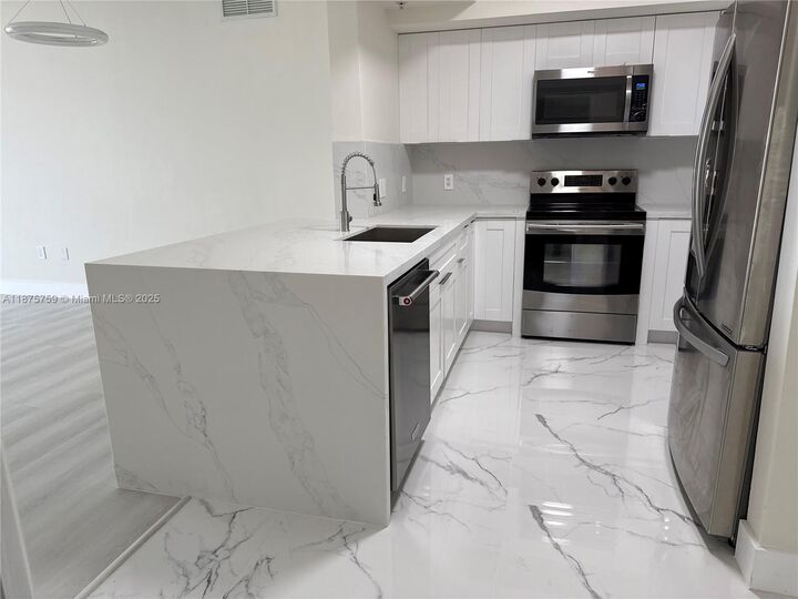 888 S Douglas Rd 1502  Coral Gables FL 33134 photo