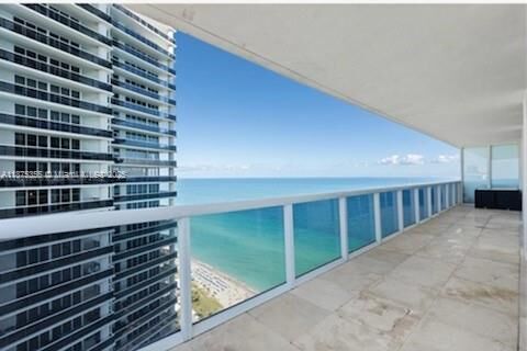 Property Photo:  1830 S Ocean Dr 3308  FL 33009 