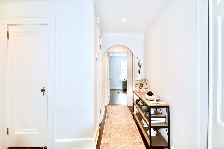 Property Photo:  6 Pemberwick Road  CT 06831 