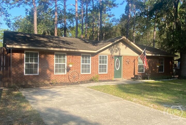 Property Photo:  1091 Kelly Drive  GA 31313