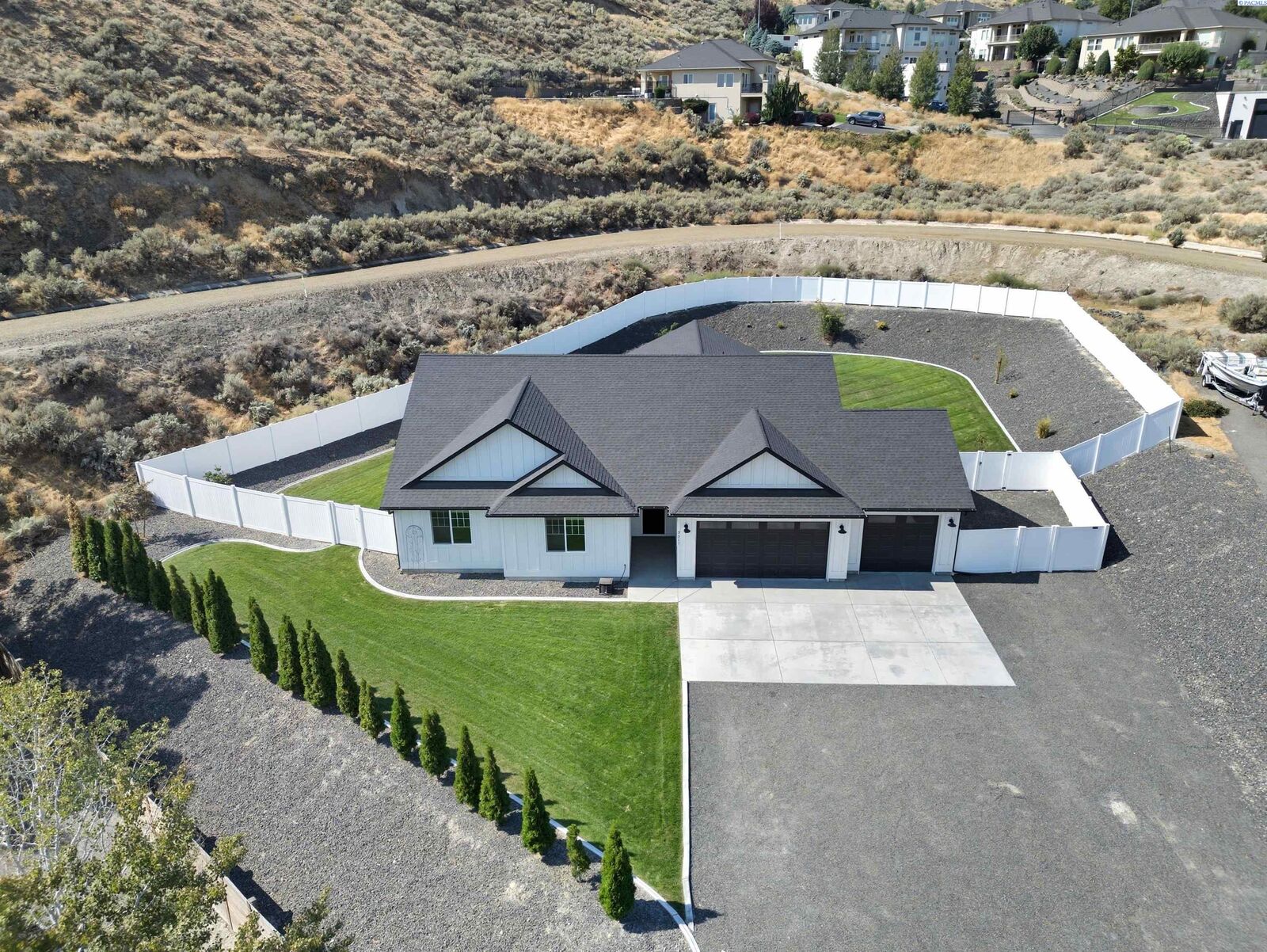 Property Photo:  2517 Blue Hill Ct.  WA 99352 