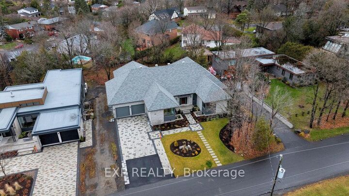 Property Photo:  26 Clovelly Road W  ON K1J 6M2 