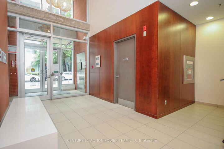 Property Photo: 349 McLeod Street 827 ON K2P 0S1