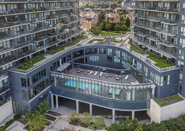 Property Photo: 51 East Liberty Street 1802 ON M6K 3P8