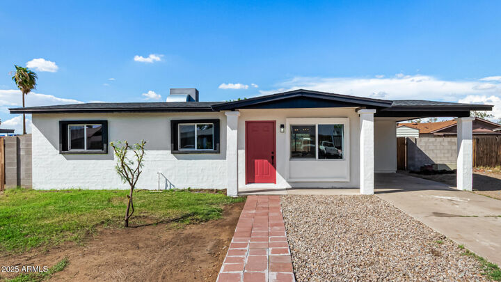 Property Photo:  2216 W Villa Maria Drive  AZ 85023 