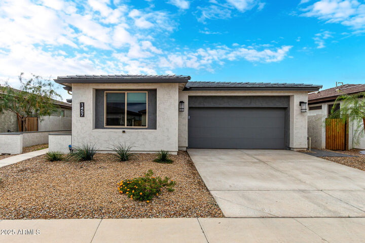 1457 W Camina Plata --  Queen Creek AZ 85140 photo