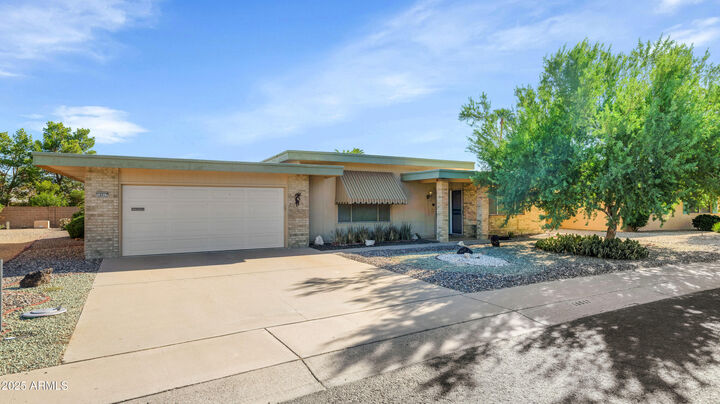 Property Photo: 16017 N Nicklaus Lane AZ 85351