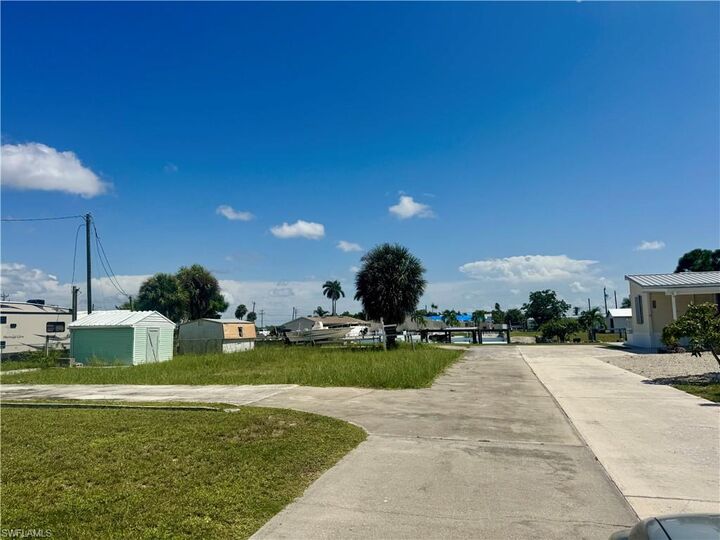 Property Photo:  4765 Curlew Dr  FL 33956 