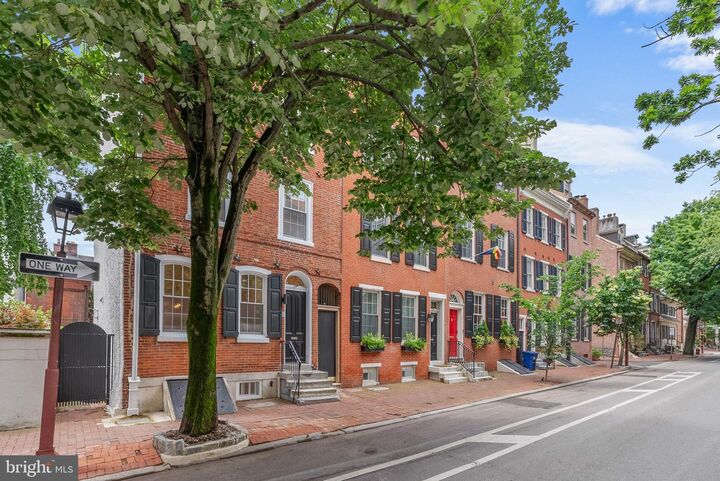 Property Photo: 202 Spruce Street PA 19106