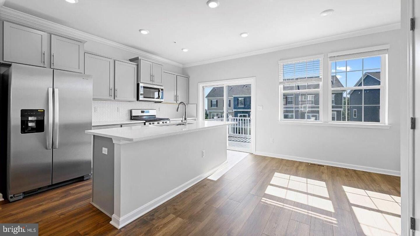 Property Photo:  16653 Green Glade Drive  MD 20613 