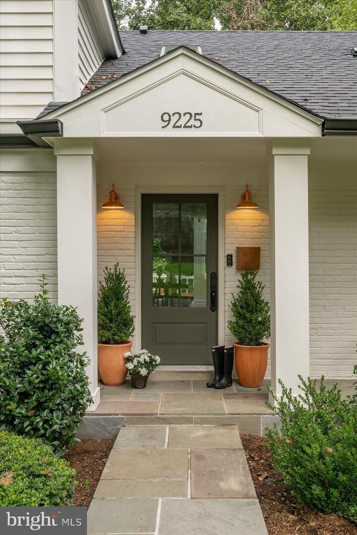 Property Photo:  9225 Laurel Oak Drive  MD 20817 