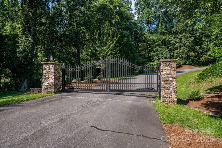 Property Photo:  Lot 27 Highland Drive  NC 28746 