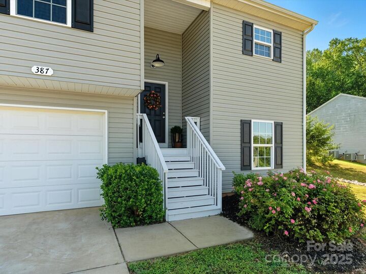 Property Photo: 387 Lone Tree Lane SC 29710