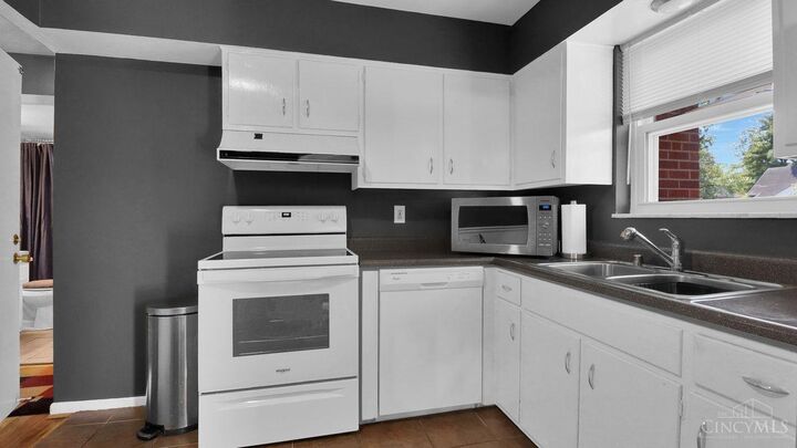 Property Photo: 4607 Largo Drive OH 45236