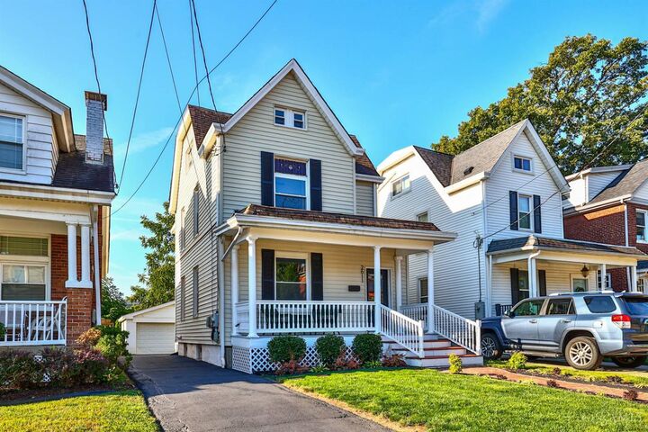 Property Photo: 2611 Marsh Avenue OH 45212