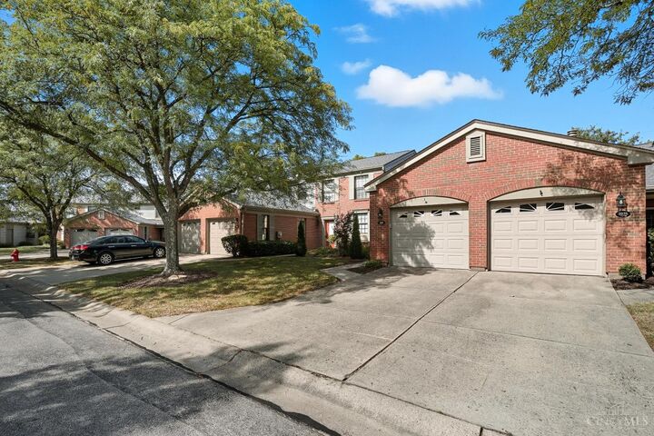 Property Photo: 2880 Chaise Lane OH 45039