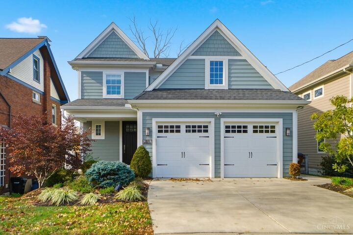 3633 Stettinius Avenue  Cincinnati OH 45208 photo