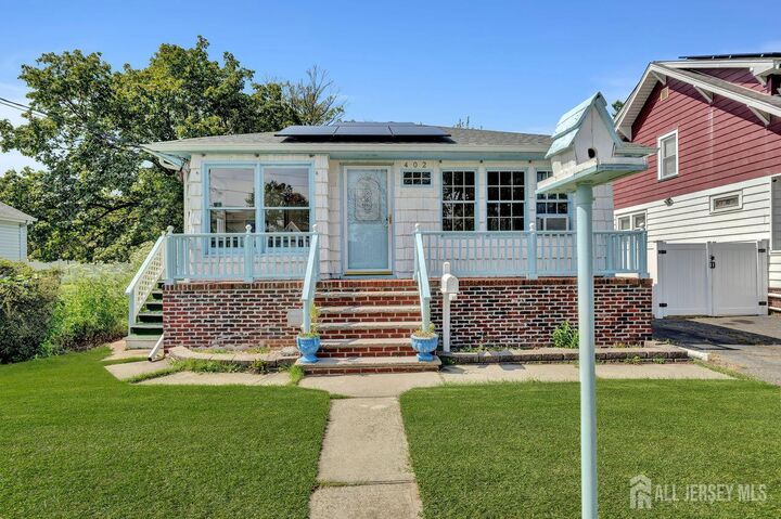 402 East Avenue  Sewaren NJ 07077 photo