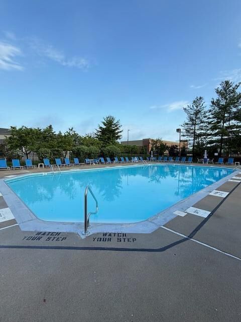 Property Photo: 4063 Parkcove Drive OH 43230