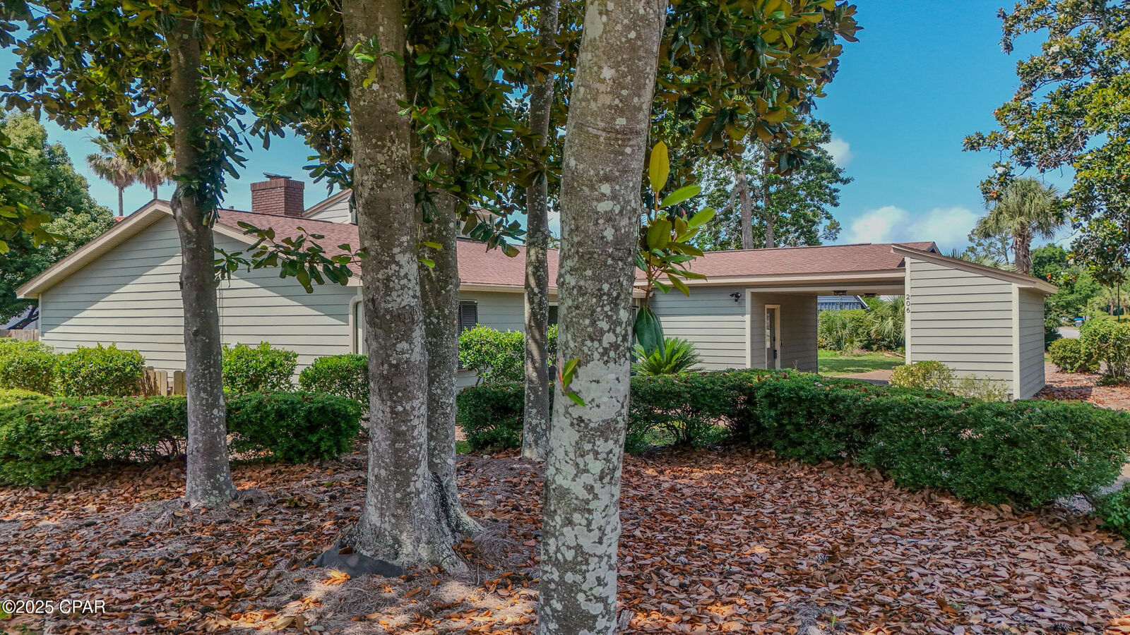 Property Photo: 206 Marlin Circle FL 32408