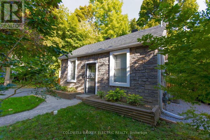 Property Photo:  188 Antrim Street  ON K9H 3G4 