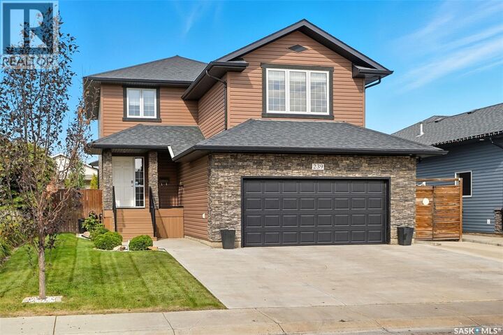 Property Photo:  239 Greenfield Crescent  SK S7R 0B6 