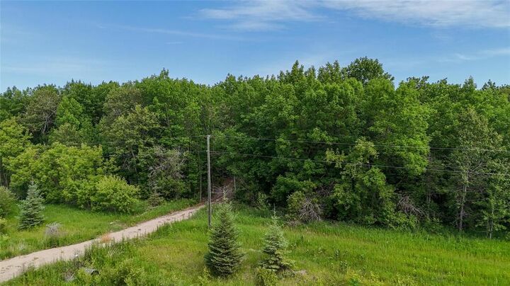 2 Gauer Road  Lac Du Bonnet Rm MB R0E 1A0 photo