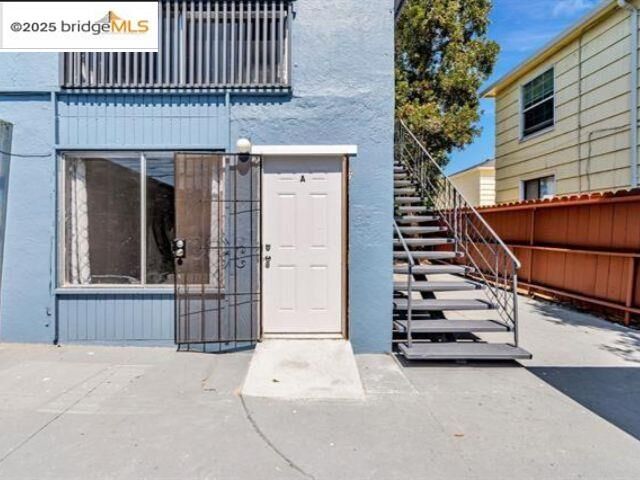 Property Photo:  1011 Delaware St  CA 94710 