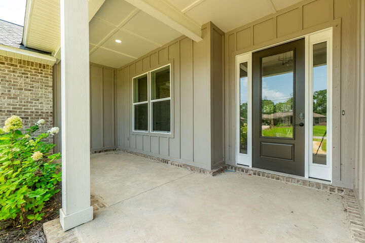 Property Photo: 6647 Desoto Street FL 32566