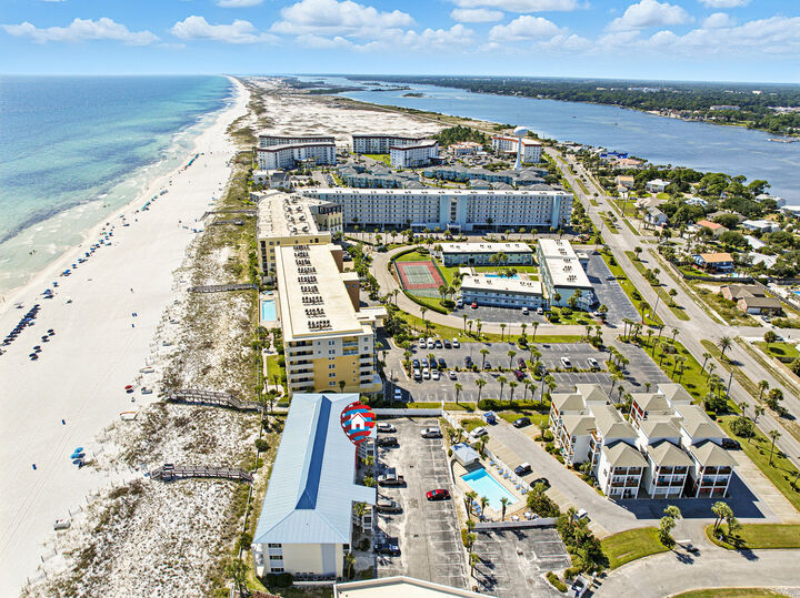 Property Photo:  862 Scallop Court 105  FL 32548 